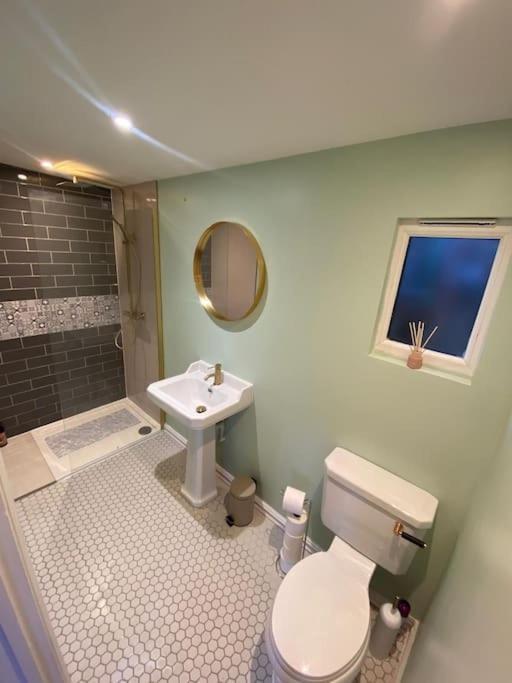 Cozy Cabin With Modern Comforts Wootton  Zewnętrze zdjęcie